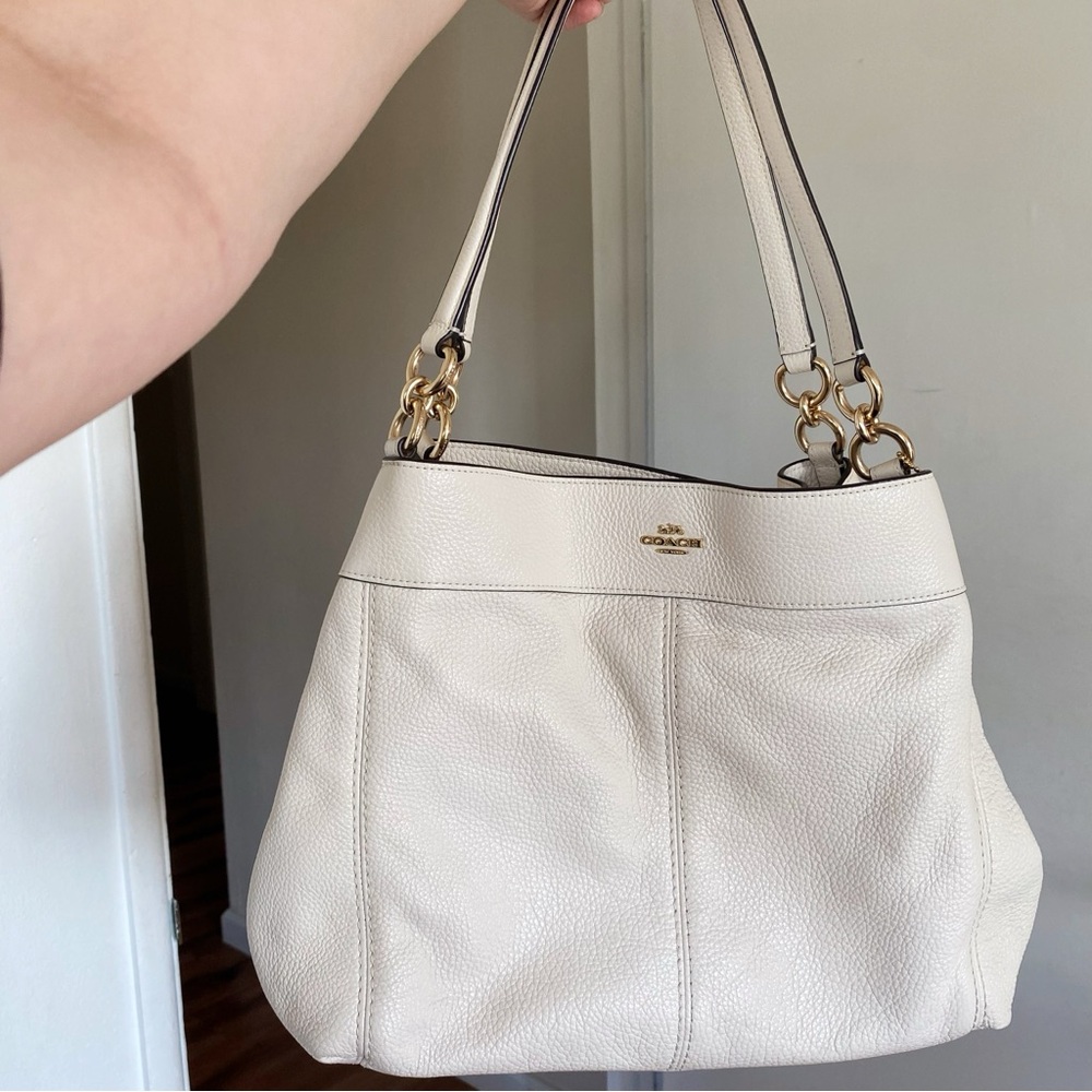 Coach Leather Shoulder Bag in Cream